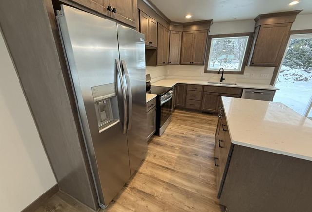 709 ROBIN STREET, New London, WI 54961