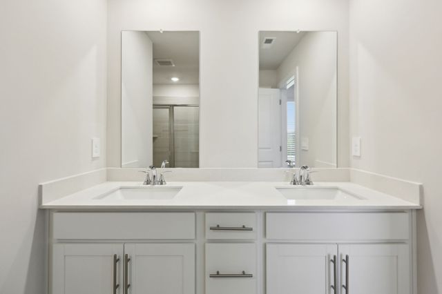 4253 Skyridge Dr, Nashville, TN 37207