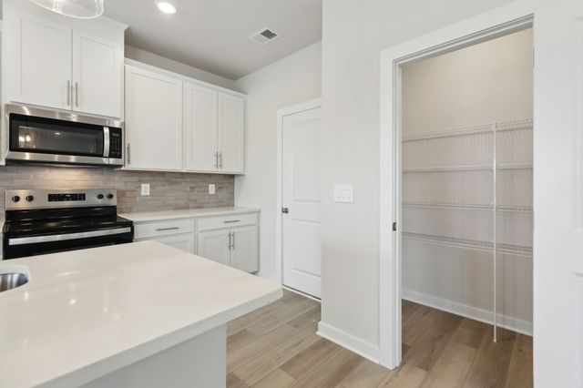 4253 Skyridge Dr, Nashville, TN 37207