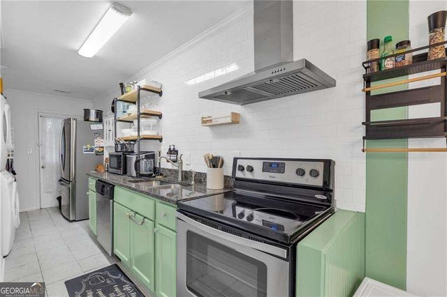 1452 Mercer Avenue, College Park, GA 30337
