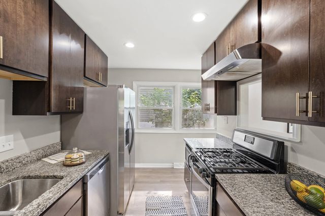 6767 Van Buren Street, Merrillville, IN 46410