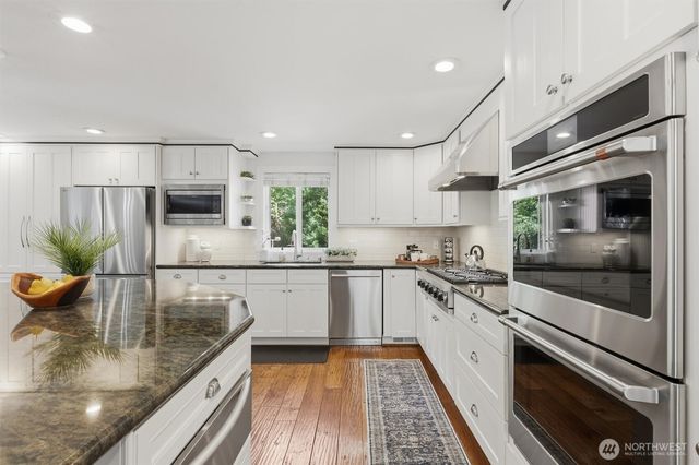 20224 SE 26th Street, Sammamish, WA 98075
