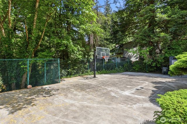20224 SE 26th Street, Sammamish, WA 98075