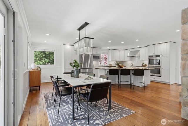 20224 SE 26th Street, Sammamish, WA 98075