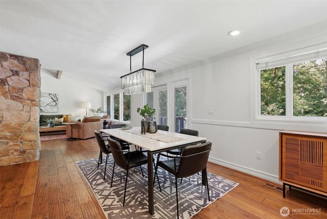 20224 SE 26th Street, Sammamish, WA 98075