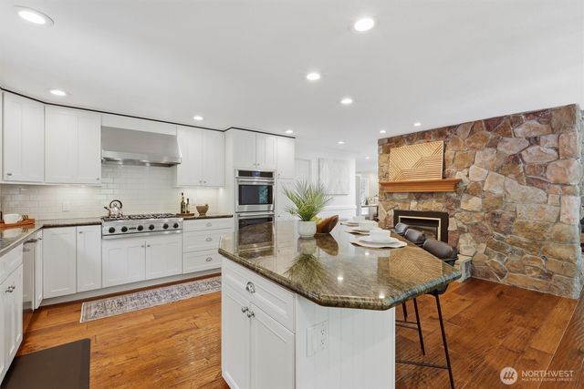 20224 SE 26th Street, Sammamish, WA 98075