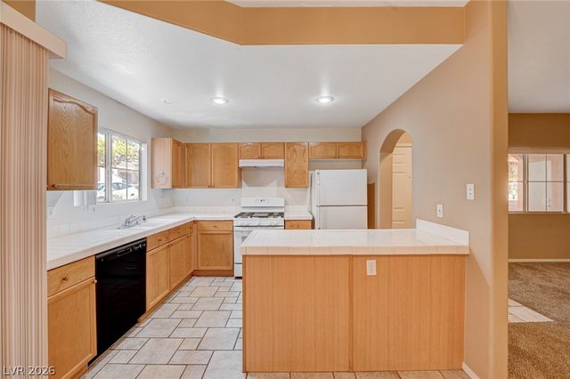 10553 Pine Pointe Avenue 102, Las Vegas, NV 89144