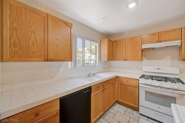 10553 Pine Pointe Avenue 102, Las Vegas, NV 89144