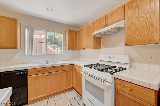 10553 Pine Pointe Avenue 102, Las Vegas, NV 89144