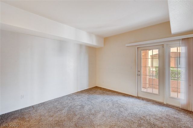 10553 Pine Pointe Avenue 102, Las Vegas, NV 89144