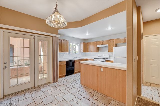 10553 Pine Pointe Avenue 102, Las Vegas, NV 89144