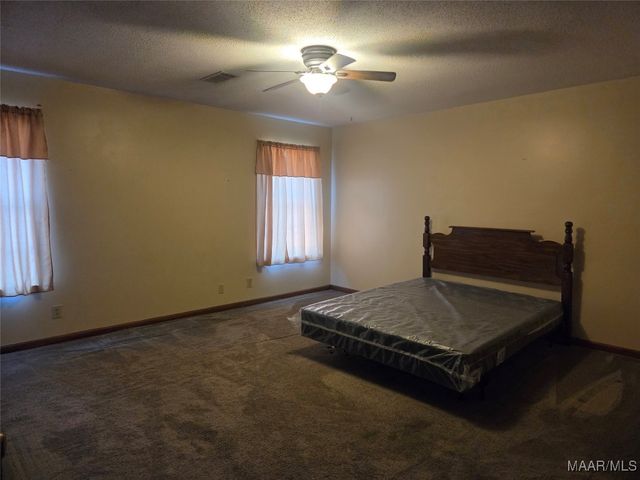 650 HILLSBORO Road, Montgomery, AL 36104