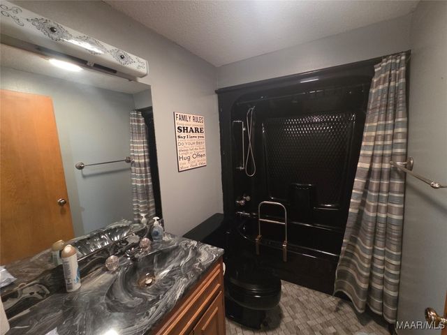 650 HILLSBORO Road, Montgomery, AL 36104