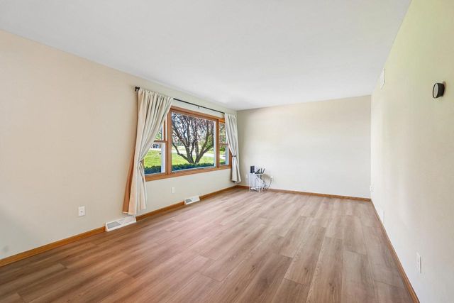 4202 Lake STREET, Burlington, WI 53105