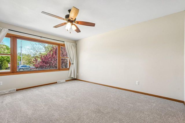 4202 Lake STREET, Burlington, WI 53105