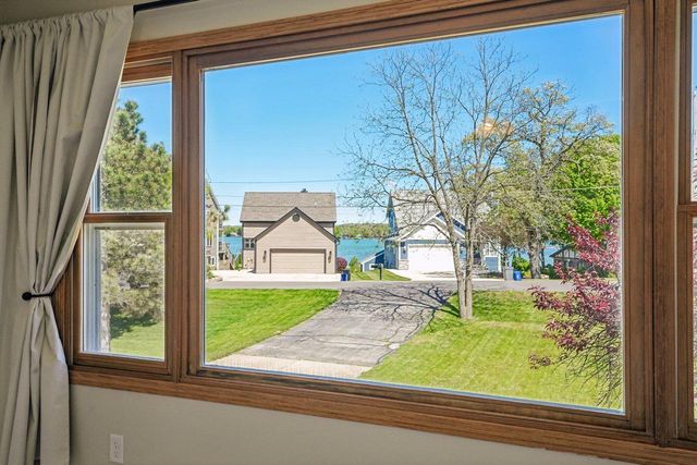 4202 Lake STREET, Burlington, WI 53105