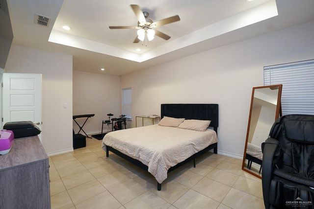 1909 Macquarie Drive, Edinburg, TX 78542