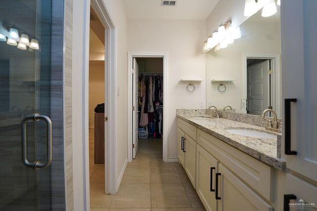 1909 Macquarie Drive, Edinburg, TX 78542