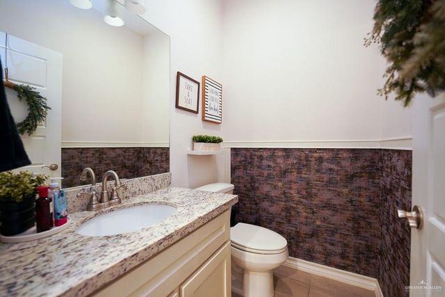 1909 Macquarie Drive, Edinburg, TX 78542