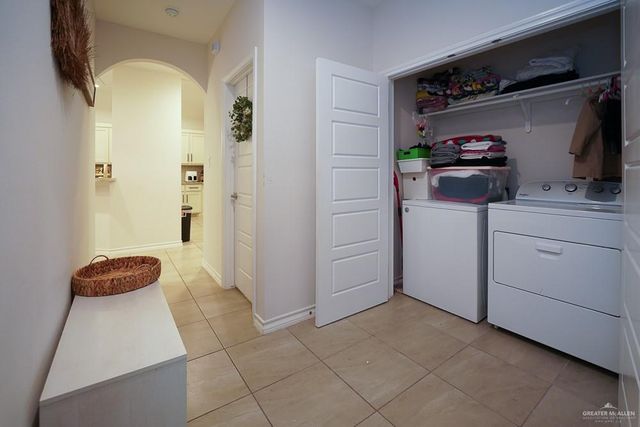 1909 Macquarie Drive, Edinburg, TX 78542