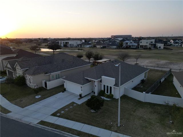 1909 Macquarie Drive, Edinburg, TX 78542