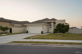 1909 Macquarie Drive, Edinburg, TX 78542
