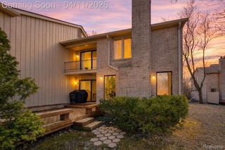 1157 Hillpointe Circle, Bloomfield Hills, MI 48304