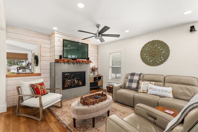 1705-1707 Northampton Street, Holyoke, MA 01040