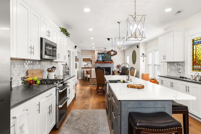 1705-1707 Northampton Street, Holyoke, MA 01040