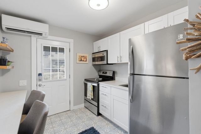 213 Shady Lane, Charleston, SC 29407