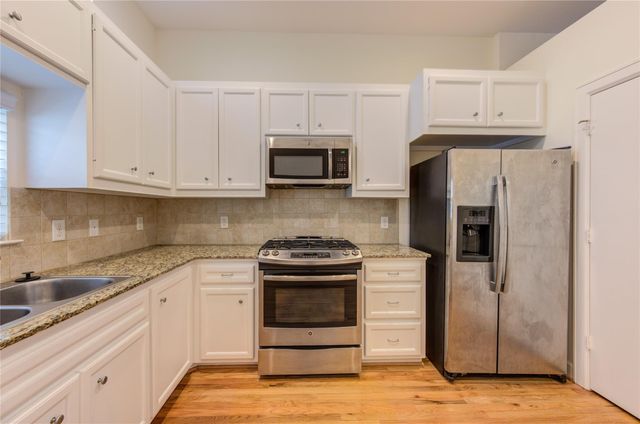 2710 Hullsmith Drive 402, Houston, TX 77063