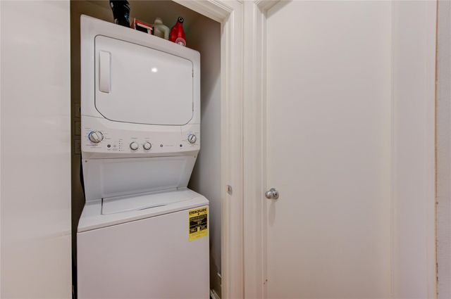 2710 Hullsmith Drive 402, Houston, TX 77063