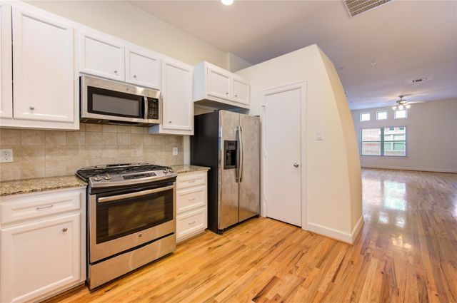 2710 Hullsmith Drive 402, Houston, TX 77063