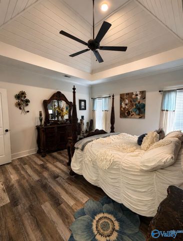 25 Bethel Crest Circle, Hartselle, AL 35640