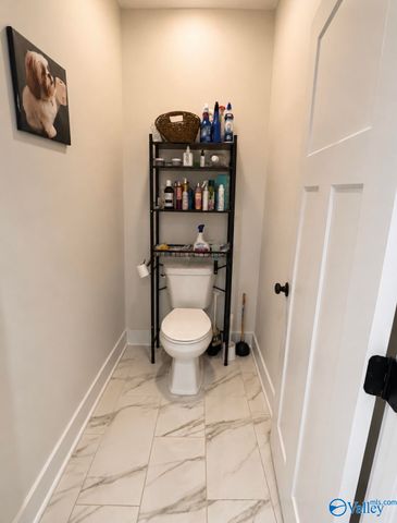 25 Bethel Crest Circle, Hartselle, AL 35640