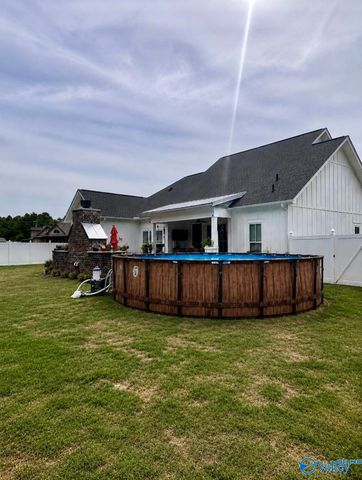 25 Bethel Crest Circle, Hartselle, AL 35640
