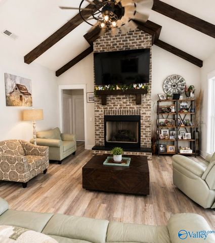 25 Bethel Crest Circle, Hartselle, AL 35640
