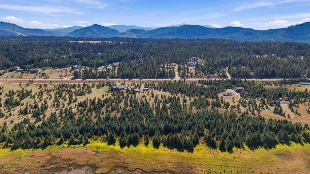 250 Paragon Dr, Newport, WA 99156