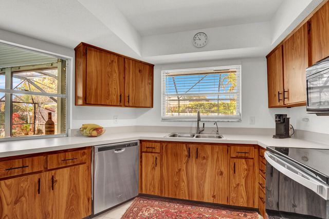 36 SE Saddleback Road, Jupiter, FL 33469