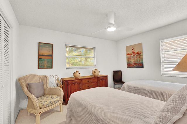 36 SE Saddleback Road, Jupiter, FL 33469