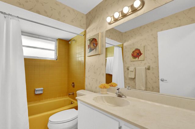 36 SE Saddleback Road, Jupiter, FL 33469