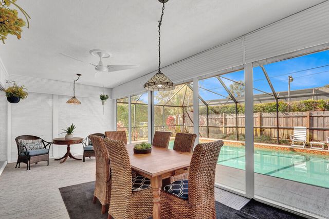 36 SE Saddleback Road, Jupiter, FL 33469