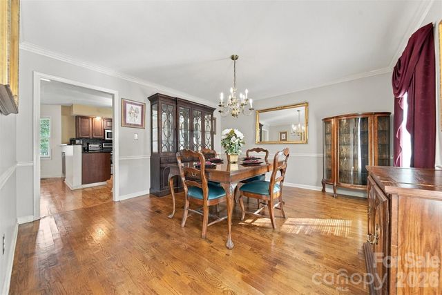 4131 Wandering Lane NE, Hickory, NC 28601