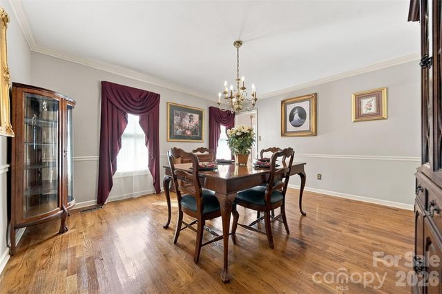 4131 Wandering Lane NE, Hickory, NC 28601