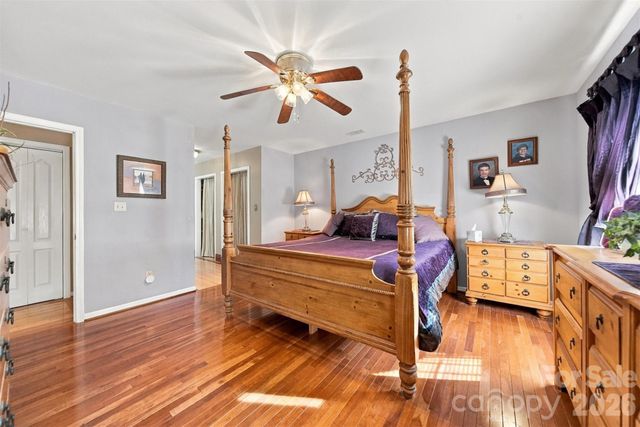 4131 Wandering Lane NE, Hickory, NC 28601