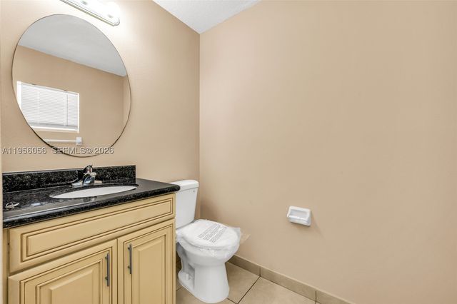 1001 SW 15th St, Deerfield Beach, FL 33441