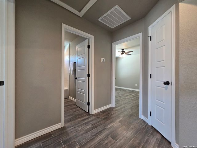 1746 BLUERIDGE DR, Canyon Lake, TX 78133