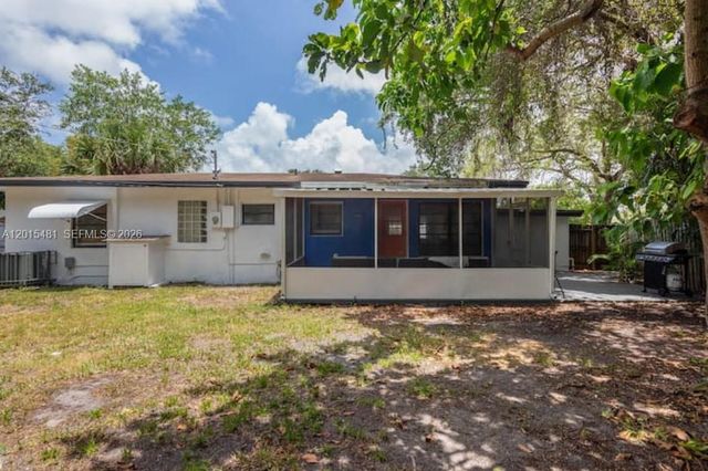 1815 NE 154 St, North Miami Beach, FL 33162