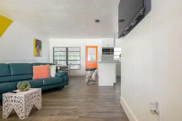 1815 NE 154 St, North Miami Beach, FL 33162