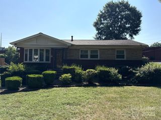 1230 Dean Street, Charlotte, NC 28216